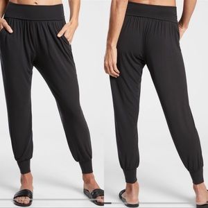 Athleta Studio Jogger Black